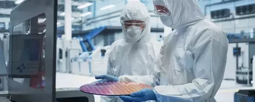 Hedge Funds Shift Semiconductor Investments: Broadcom Out, Taiwan Semiconductor In