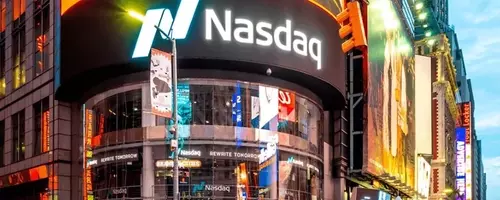 Wall Street Navigates Market Flux Amid AI Surge and Geopolitical Tensions