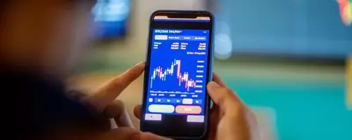 Navigating the Q2 Earnings Landscape: Retail, AI, and Shifting Consumer Habits
