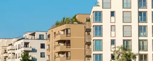 Dallas Apartment Foreclosure Displaces Residents Amidst Rising Housing Costs