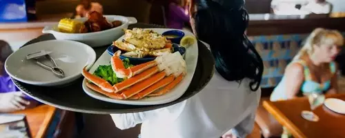 Red Lobster Revitalizes "Endless Shrimp" Offer Amidst Financial Turnaround