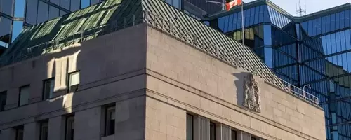 Canadian Inflation Rises, But Central Bank Holds Steady on Rates