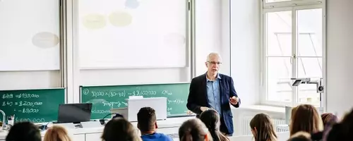 MBA vs. Executive MBA: Choosing the Right Business Education