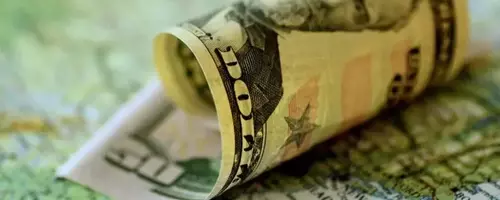 US Dollar Weakens Following Treasury's Long-Dated Bond Repurchase Expansion