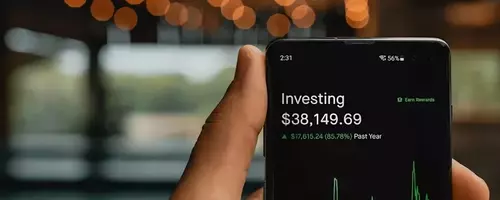 Fintech Firms Webull and Robinhood See Significant Gains Amidst Cryptocurrency Market Surge