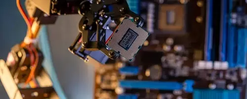 Micron's Cycle-Free Future: A Transformative Bet on AI and Research