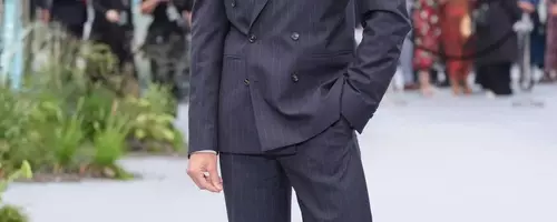 Jacob Elordi's Suit Style: A Bold Statement or a Tailoring Faux Pas?