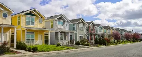 New Single-Family Home Prices Decline Amidst Rising Inventory