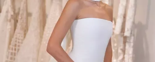 Claudia Sulewski's Wedding Wardrobe: A Glimpse into Her Oscar de la Renta Journey