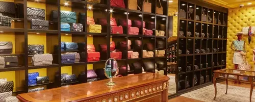 Strategies for Success in the Evolving Vintage Fashion Market
