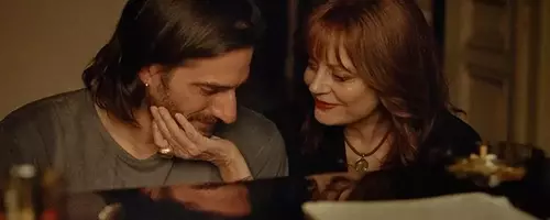 A Review of 'The Echo Chamber': A Single-Location Romance Starring Marinelli, Vikander, and Sarandon