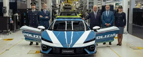Italian Police Welcome 907-HP Lamborghini Temerario
