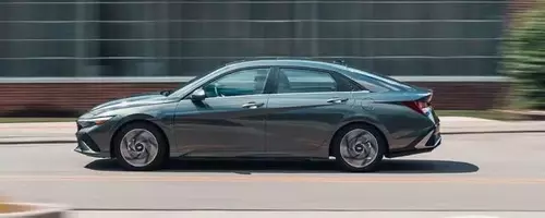 2026 Hyundai Elantra Hybrid: A Value Proposition with Performance Trade-offs