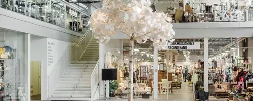 Secondhand Sector Faces Crisis Amidst Fast Fashion Boom