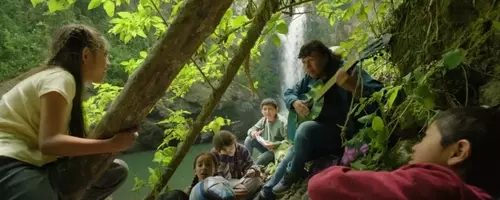 Lila Avilés Concludes Filming on 'Cábula,' Unveils Initial Imagery