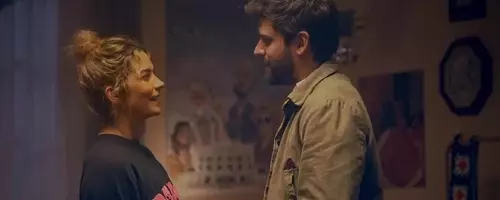 Annie Murphy and Cooper Raiff Shine in Age-Gap Romcom 'All That She Wants'