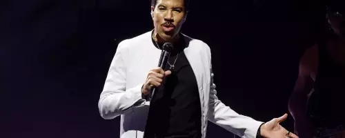 Lionel Richie Postpones Tour Dates After Undergoing Heart Procedure