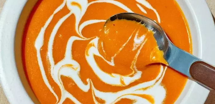 Effortless Autumn Comfort: The 3-Ingredient Curry Pumpkin Soup